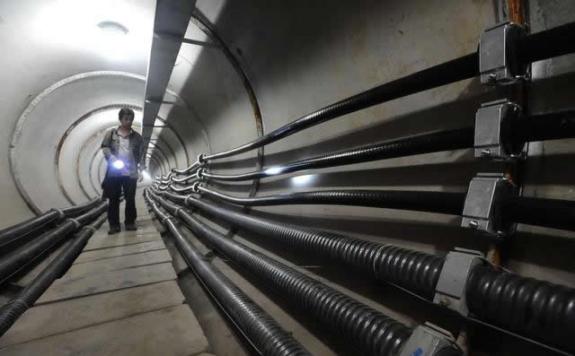 ��|���϶��c(di��n)